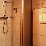 Valisera Hotel