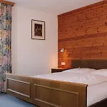 Valisera 3*