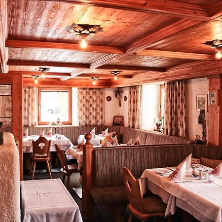 Valisera Hotel