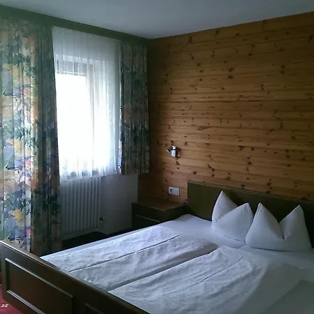 Отель Valisera