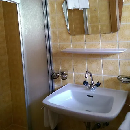 Valisera 3*